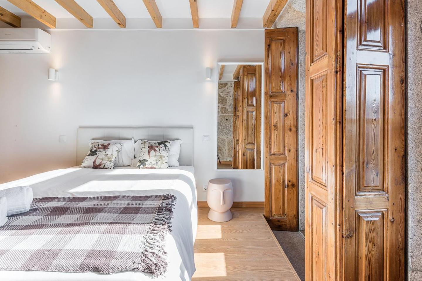 Guestready - Miragaia Stone Studios & Apartments Porto Exterior photo