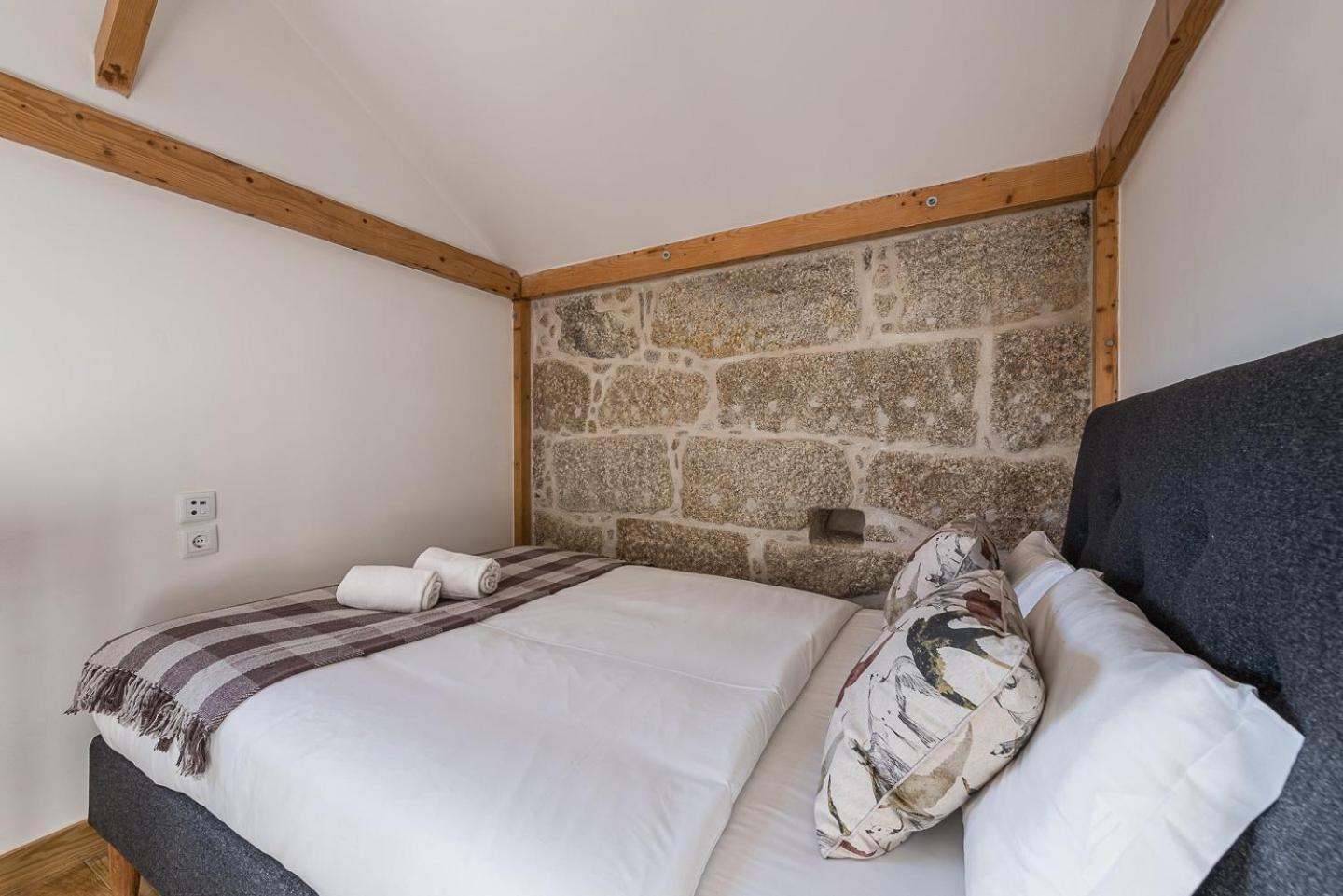 Guestready - Miragaia Stone Studios & Apartments Porto Exterior photo